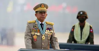 মিয়ানমারের সামরিক পদ থেকে পদত্যাগ করলেন মিন অং হ্লাইং